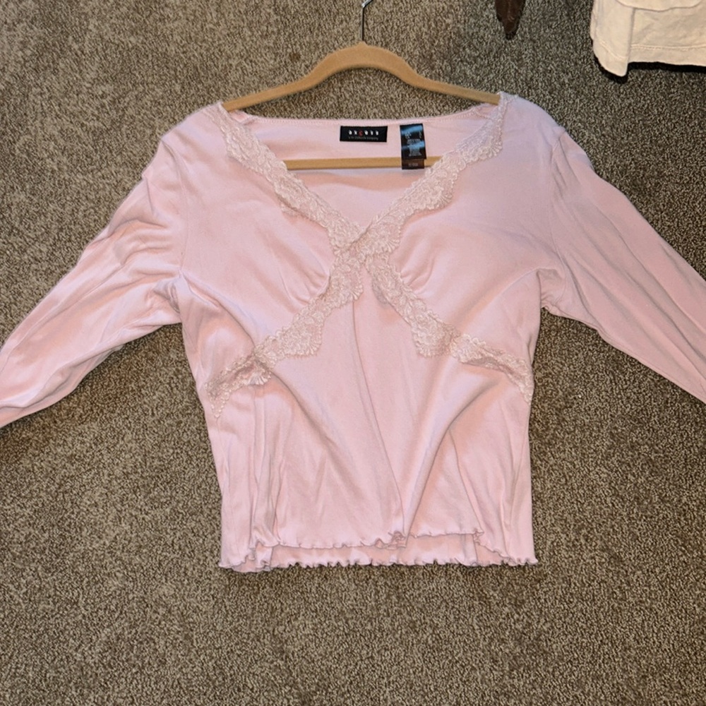 Vintage pink lace trim shirt